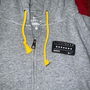 Womens Nike Livestrong Therma Fit Full Zip Hoodie Size Small